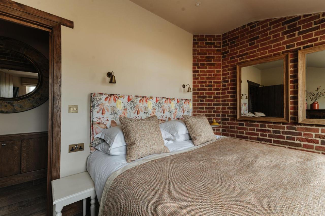 The Shepherds Huts & The Well Lodge At Ormesby Manor Ormesby Saint Michael Eksteriør billede